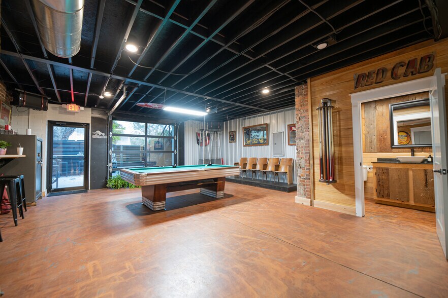 More Photos Of 344 N Broad St, Bainbridge Restaurant For Sale