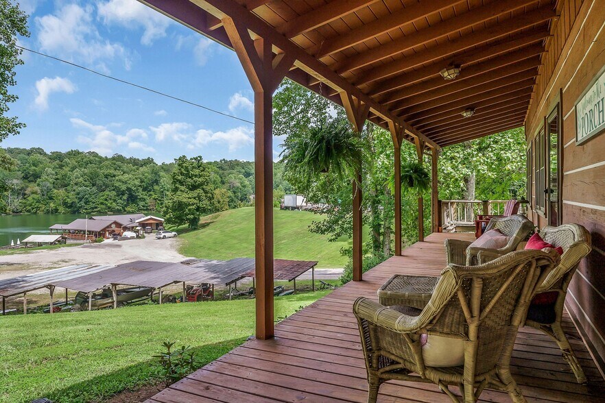 More Photos Of 1967 Rock Island Rd, Rock Island Marina For Sale