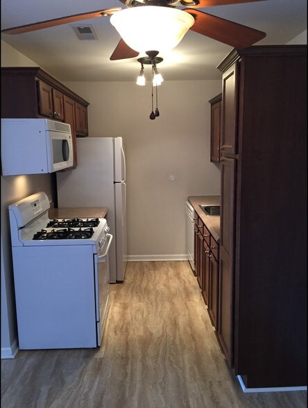 More Photos Of 17100 Clinton River Rd, Clinton Township Apartments For Sale