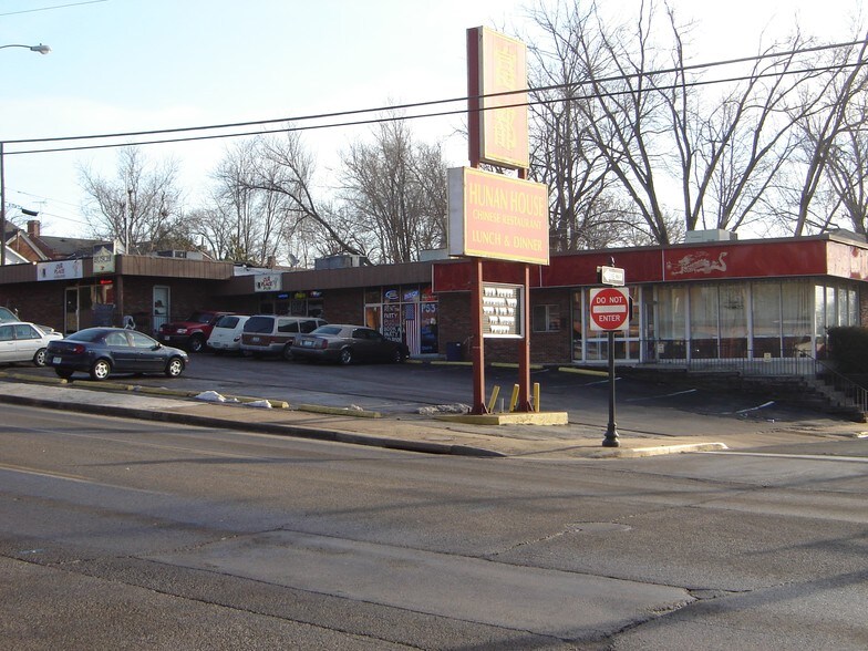 More Photos Of 413-424 5th St, Saint Charles Restaurant For Sale