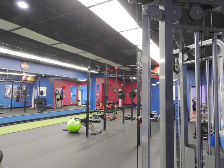 More Photos Of 440 Niagara Falls Blvd, Buffalo Medical For Sale