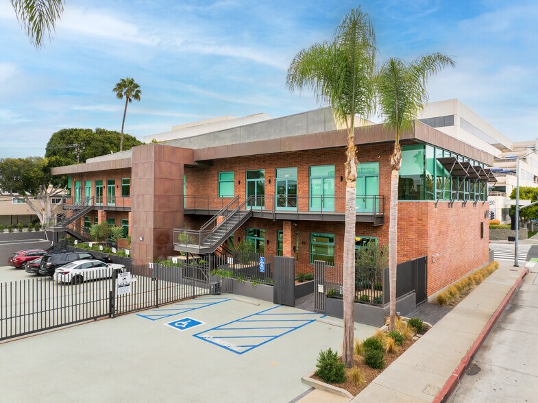 More Photos Of 1447 Cloverfield Blvd, Santa Monica Office For Lease
