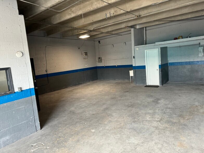 More Photos Of 5791 Plunkett St, Hollywood Light Manufacturing For Lease