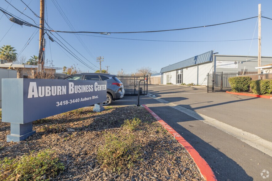More Photos Of 3424-3440 Auburn Blvd, Sacramento Warehouse For Lease