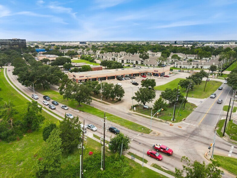 More Photos Of 7306 W Tidwell Rd, Houston Unknown For Lease