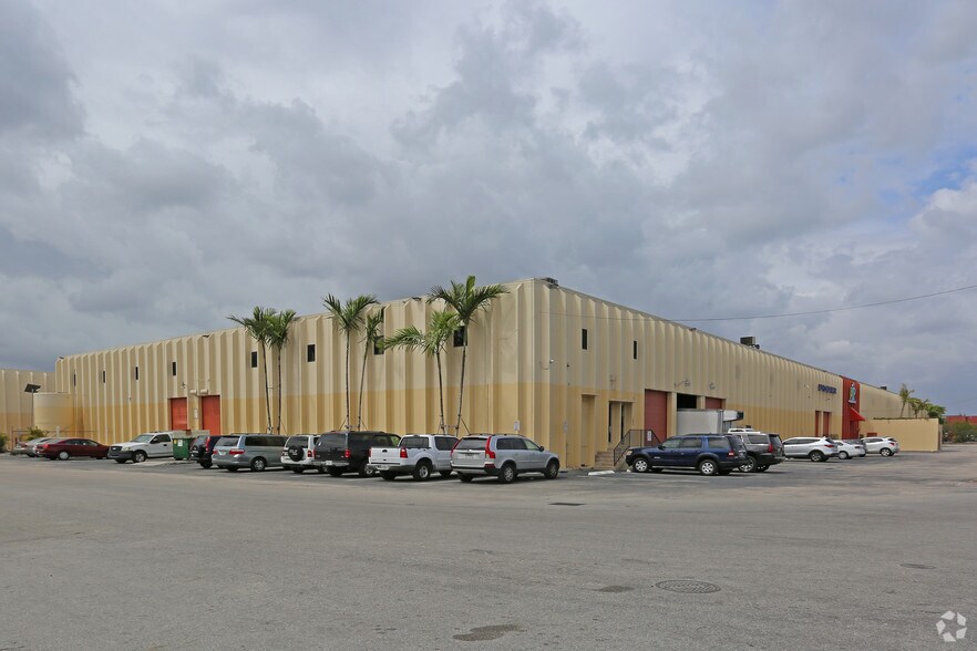 More Photos Of 9202-9210 NW 106th St, Medley Warehouse For Lease