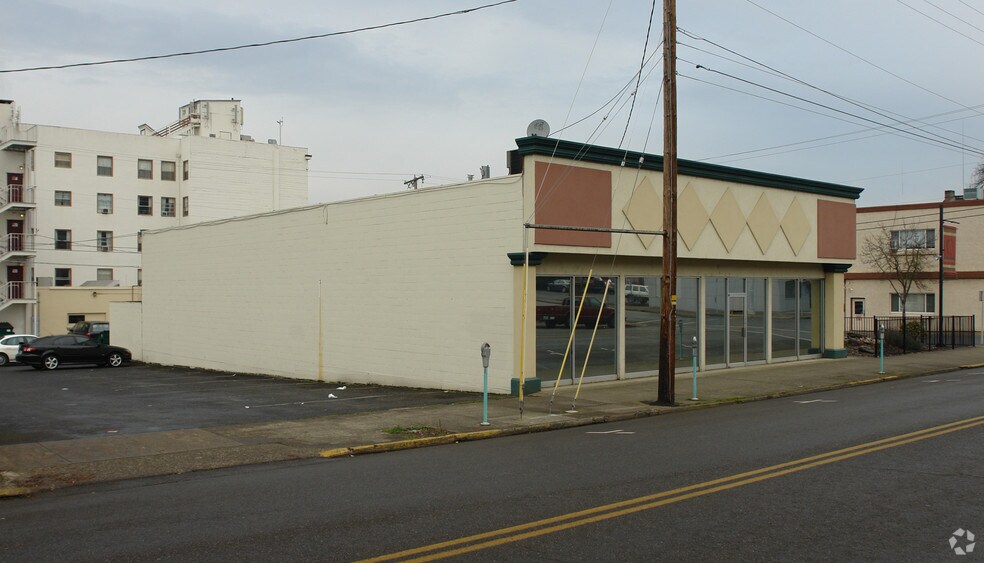 More Photos Of 725 SE Lane Ave, Roseburg Office For Sale