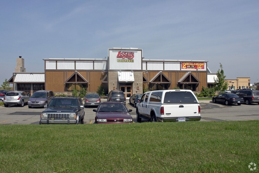 More Photos Of 1825-1925 MarketPlace Dr SE, Caledonia Unknown For Lease