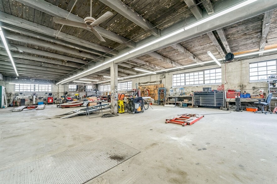 More Photos Of 4423 Belair Rd, Baltimore Auto Repair For Sale