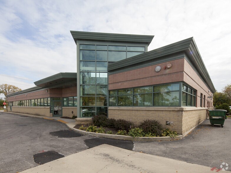 More Photos Of 530 N Cass Ave, Westmont Medical For Lease