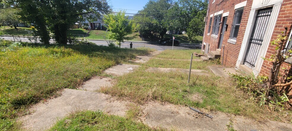 More Photos Of 4962-4966 Benning Rd SE, Washington Apartments For Sale
