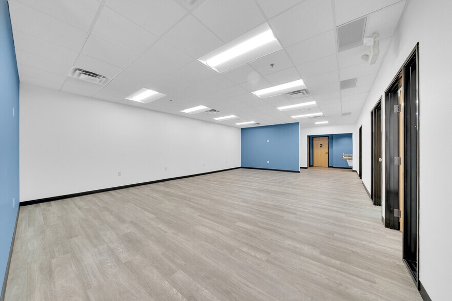 More Photos Of 4729 E Union Hills Dr, Phoenix Medical For Sale
