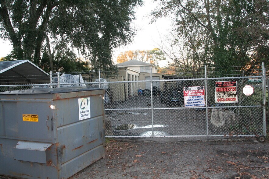 More Photos Of 8068 Beaver St W, Jacksonville Storefront For Sale