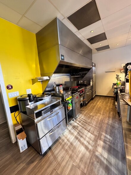 More Photos Of 300 Ontario St, Cohoes General Retail For Sale