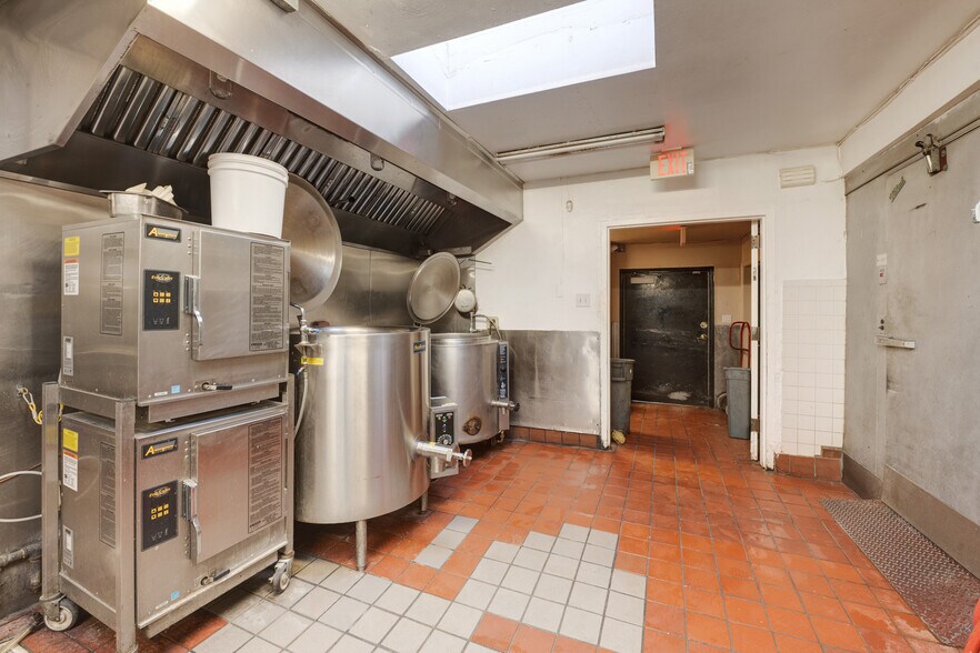 More Photos Of 8032 4th St NW, Albuquerque Restaurant For Sale