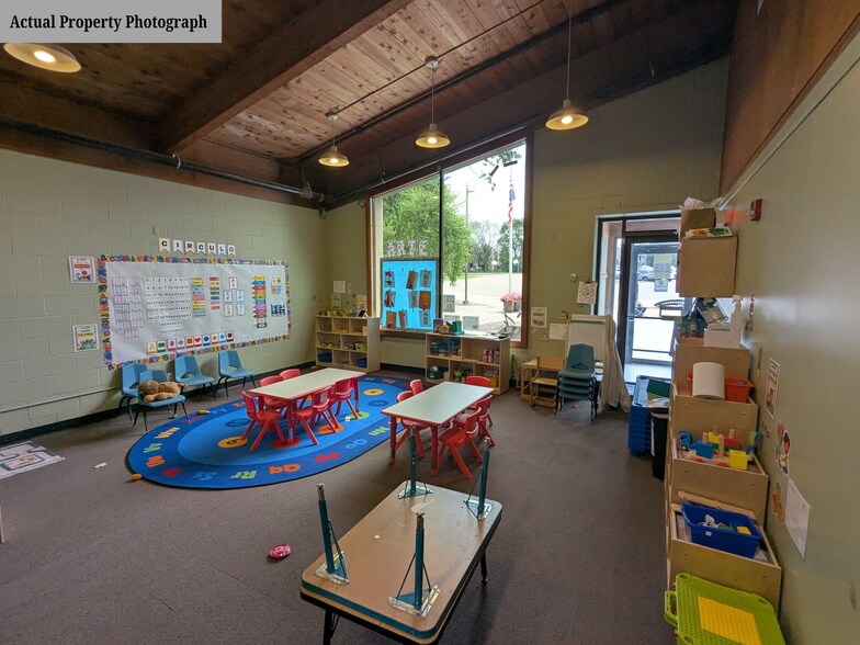 More Photos Of 110650 Village Rd, Chaska Freestanding For Lease