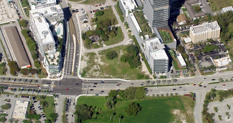 More Photos Of 21550 Biscayne Blvd, Aventura Office For Lease