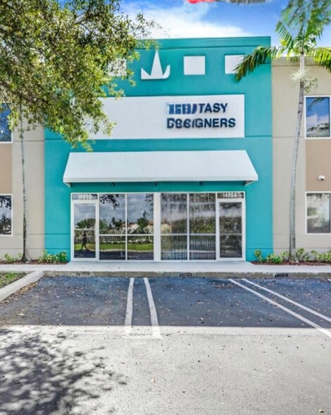 Primary Photo Of 14066 NW 82nd Unit #8-a Ave, Miami Lakes Sports And Entertainment For Sale
