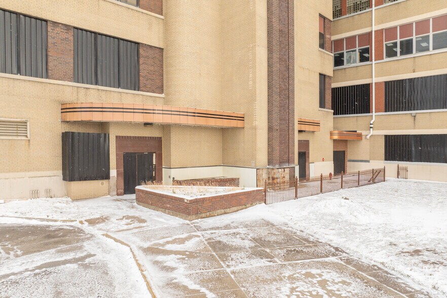 More Photos Of 1405-1447 Saint Paul St, Rochester Office For Sale