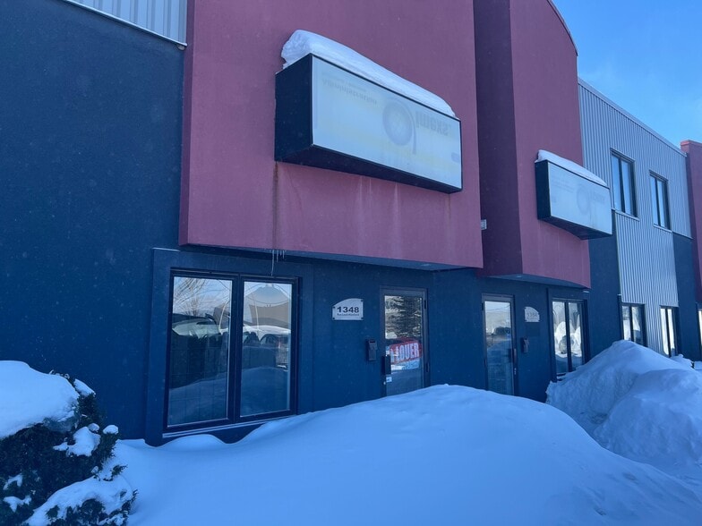 More Photos Of 1300-1360 Rue Louis-Marchand, Beloeil Warehouse For Sale