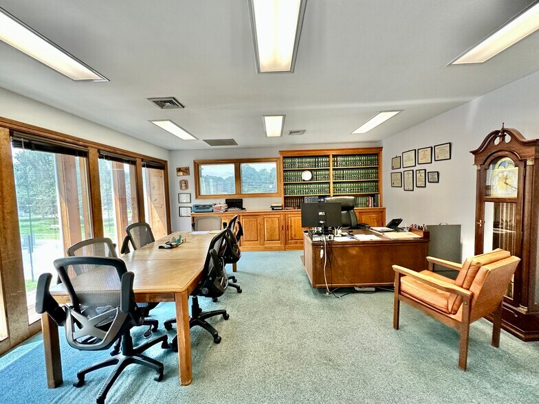 More Photos Of 175 Main St S, Woodbury Medical For Sale