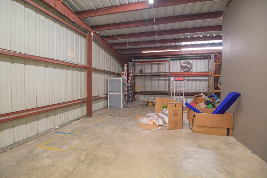 More Photos Of 17 Hickory St, Arcadia Storefront Retail Office For Sale