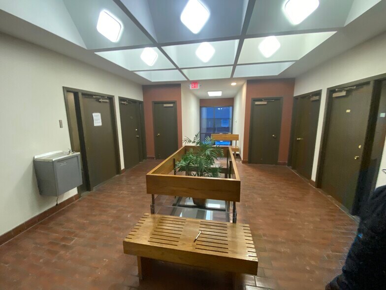 More Photos Of 2949 Elmwood Ave, Buffalo Medical For Lease