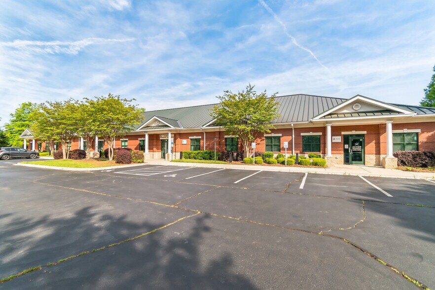 More Photos Of 13310 S Ridge Dr, Charlotte Medical For Sale