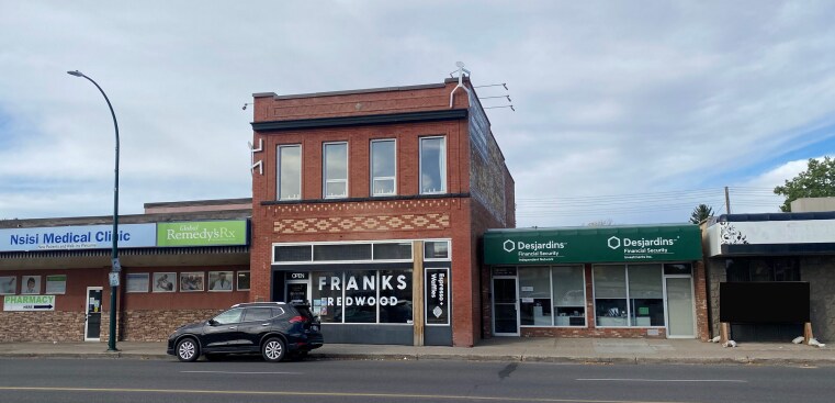 Primary Photo Of 418 13 St N, Lethbridge Storefront For Lease