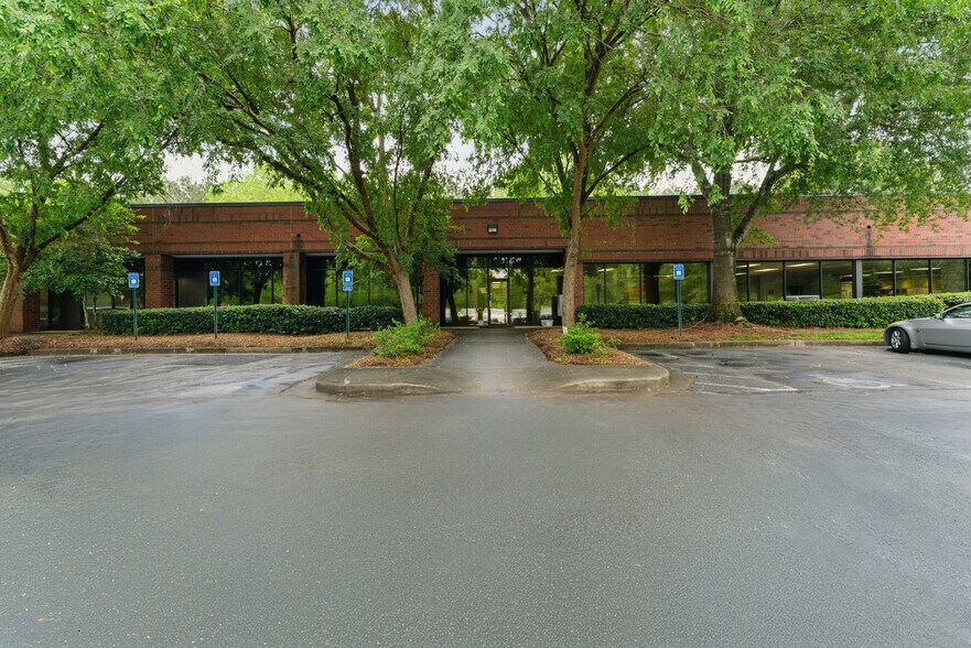 More Photos Of 4365 River Green Pky, Duluth Flex For Lease