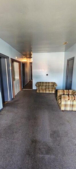 More Photos Of 301 Poplar Ave, Newport News Specialty For Sale