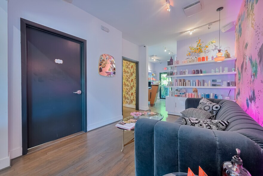 More Photos Of 1512 W Alabama St, Houston General Retail For Sale