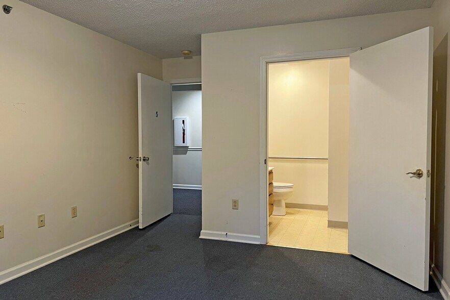 More Photos Of 1117 Brookhaven Rd, Franklin Assisted Living For Sale