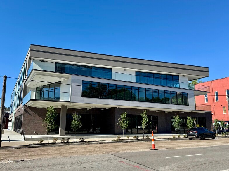 More Photos Of 814 E Main St, Louisville Storefront Retail Office For Lease