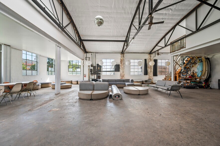 More Photos Of 1004 Rundell St, Winston-Salem Flex For Lease