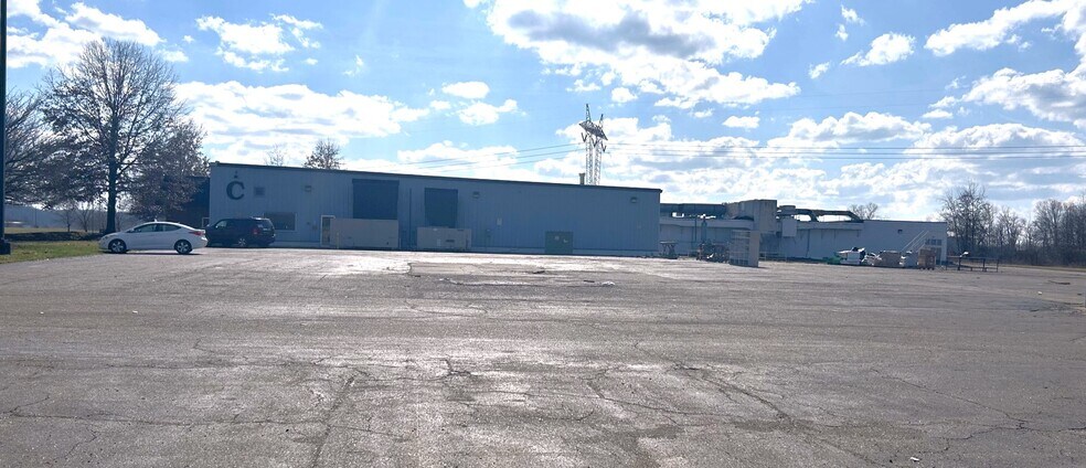 More Photos Of 5695 Eco Pky, Frazeysburg Manufacturing For Sale
