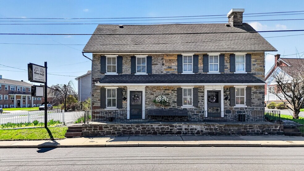 More Photos Of 1434-1436 W Broad St, Quakertown Office For Sale
