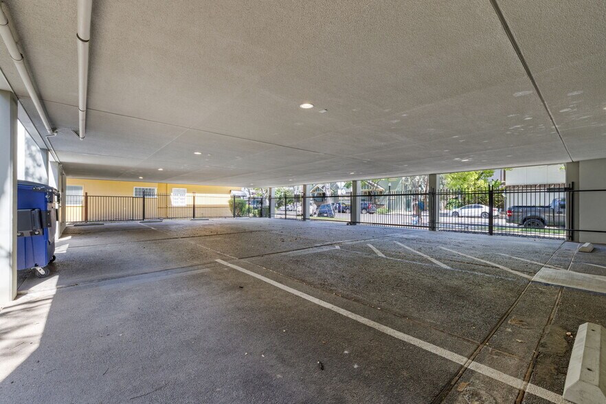 More Photos Of 2431 Capitol Ave, Sacramento Loft Creative Space For Lease