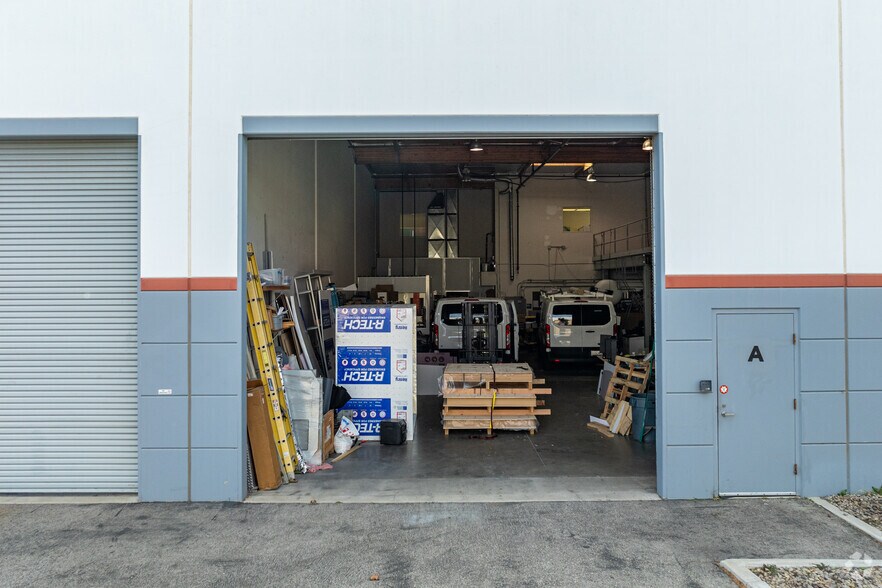 More Photos Of 4682 Calle Bolero, Camarillo Warehouse For Lease