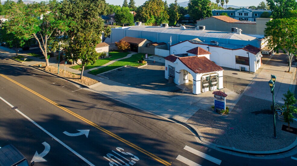 More Photos Of 707 Main St, Pleasanton Service Station For Sale