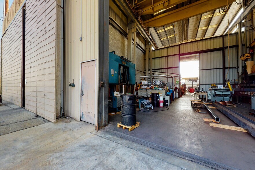 More Photos Of 3400-3470 Randolph St, Huntington Park Warehouse For Lease