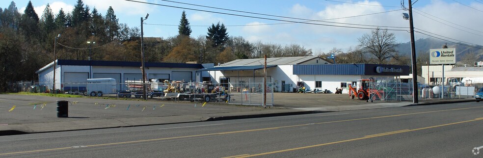 Primary Photo Of 1735 NE Diamond Lake Blvd, Roseburg Auto Repair For Sale