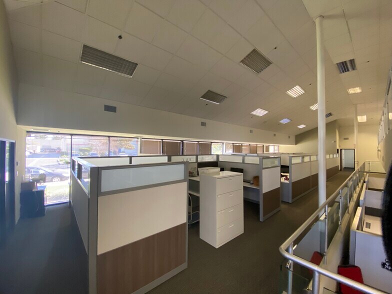 More Photos Of 9223 Deering Ave, Chatsworth Warehouse For Sale