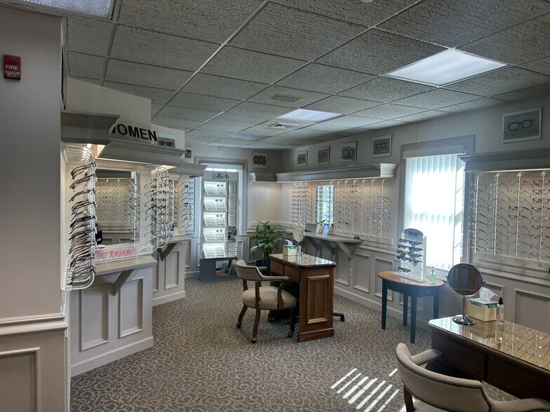 More Photos Of 5 Tyler Ct, Carlisle Medical For Sale