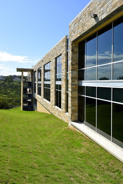 More Photos Of 6001 Bold Ruler Way, Austin Office For Sale