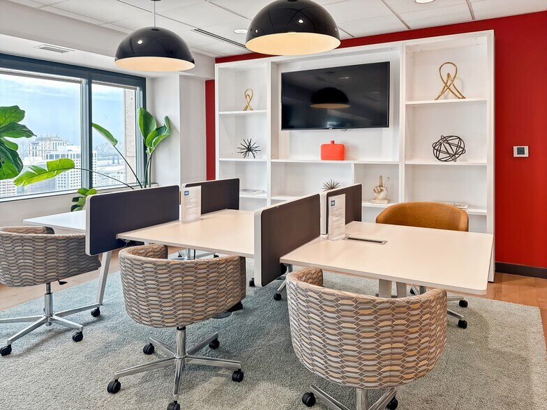 More Photos Of 201 St. Charles Ave, New Orleans Coworking Space