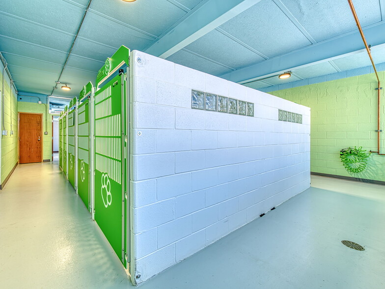 More Photos Of 2400 N Dixie Hwy, Monroe Serviced Offices For Sale