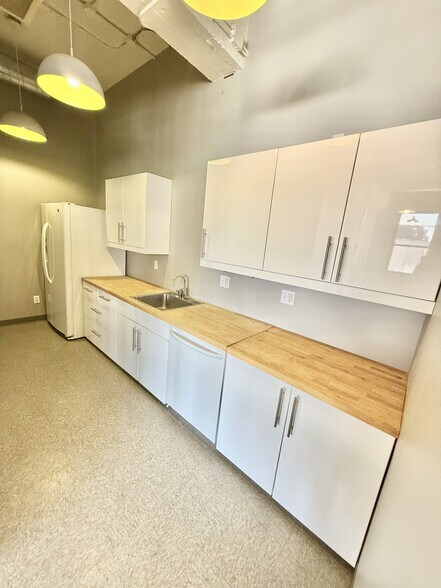 More Photos Of 300 Broadway, San Francisco Loft Creative Space For Lease