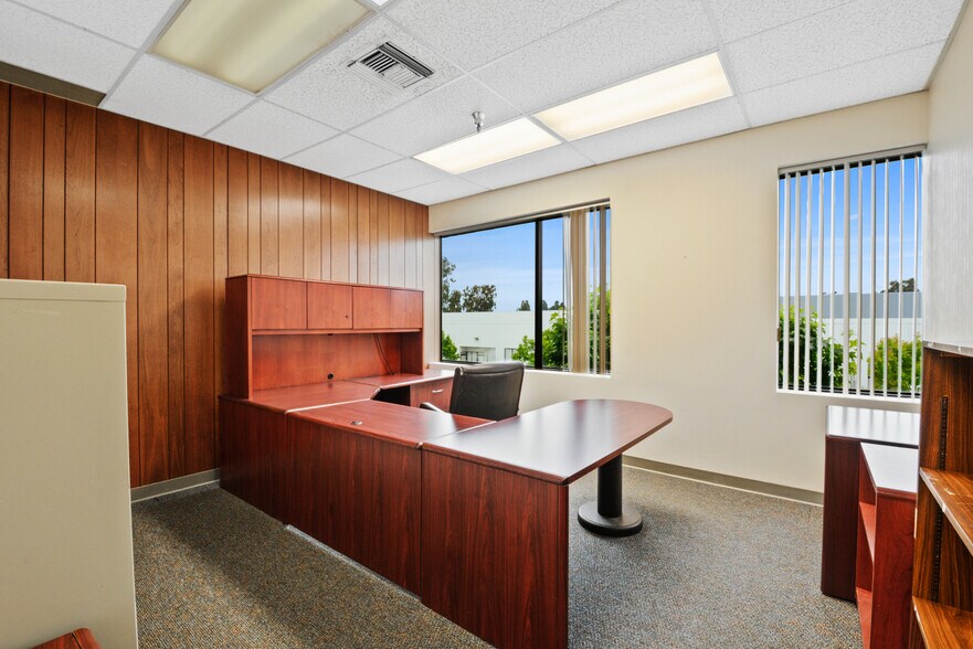 More Photos Of 5312 Bolsa Ave, Huntington Beach Loft Creative Space For Lease