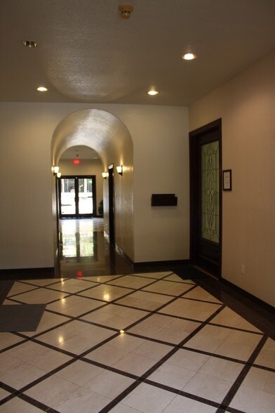 More Photos Of 4840 W Panther Creek Dr, The Woodlands Unknown For Lease